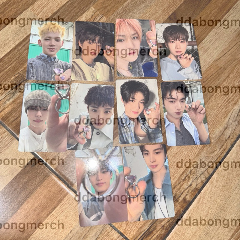 TREASURE PLEASURE ALBUM GREEN YELLOW BLUE HYUNSUK JIHOON YOSHI JUNKYU ASAHI JAEHYUK JUNGHWAN DOYOUNG