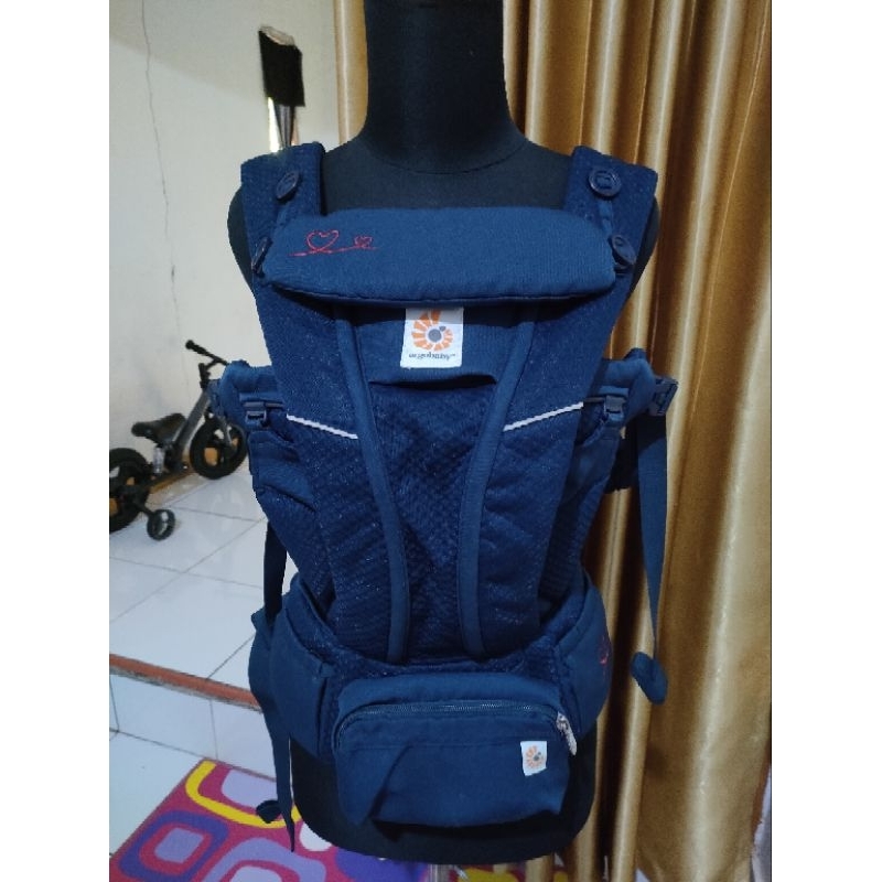 Ergobaby Omni Breeze - Midnight Blue Special Edition ( Preloved )