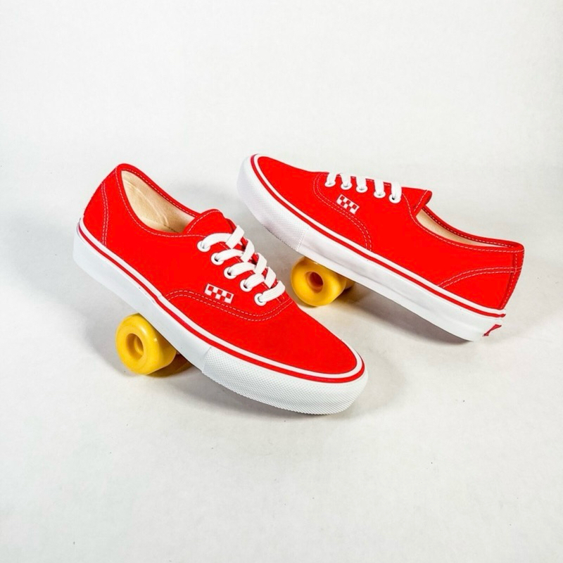VNS AUTHENTIC SKATE RED