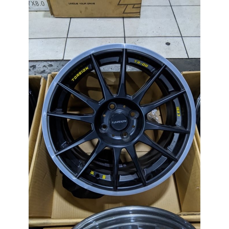 Velg Mobil Torsion R16 x 7 Pcd 4x100