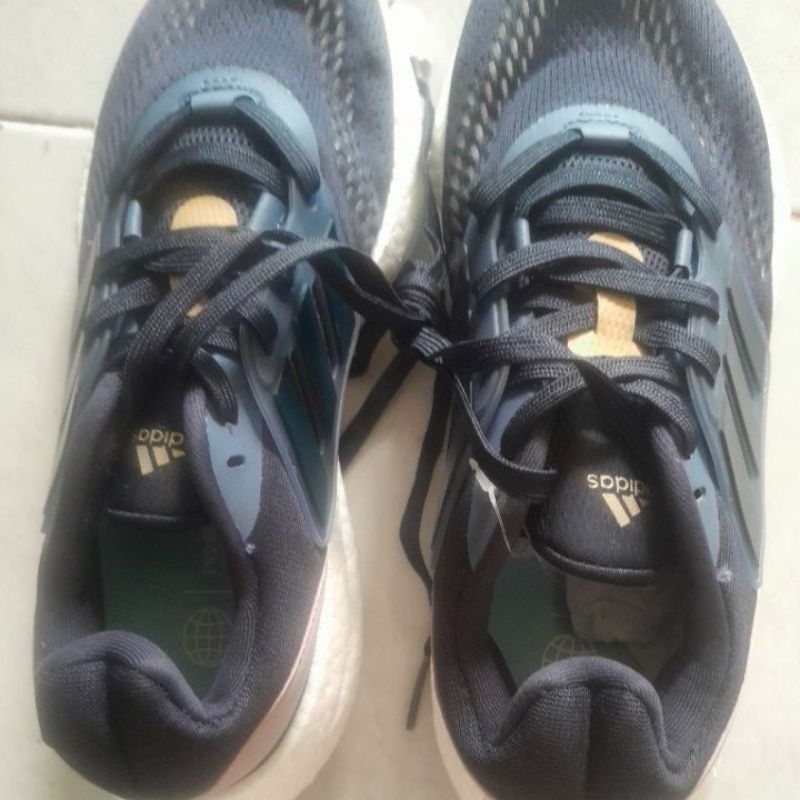 Sepatu Adidas Size 38