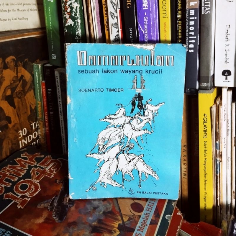 Buku Damarwukan sebuah lakon wayang krucil karya Soenarto Timoer