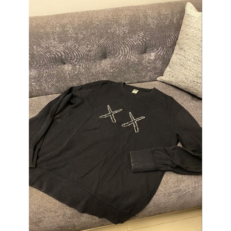 Uniqlo x Kaws x Sesame Street Crewneck