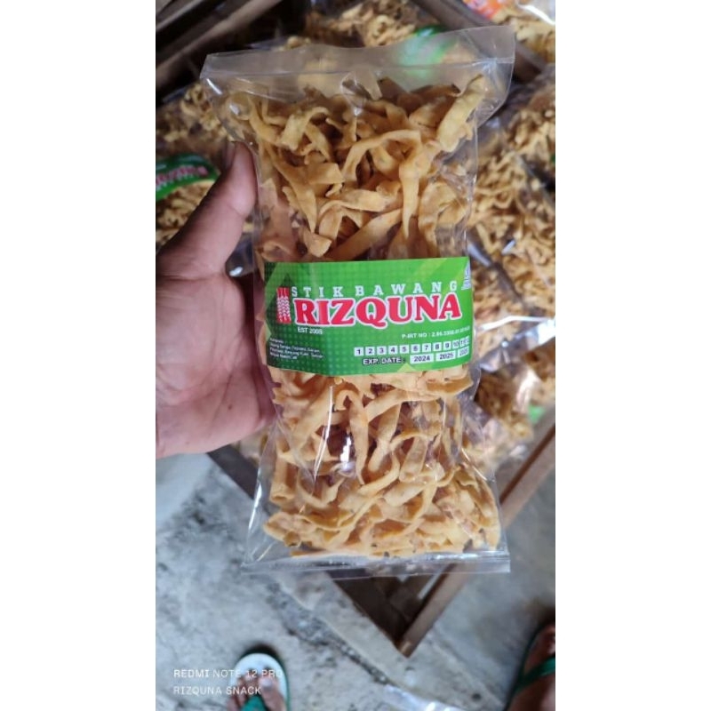 

stik bawang/gurih/renyah terasa bawangnya