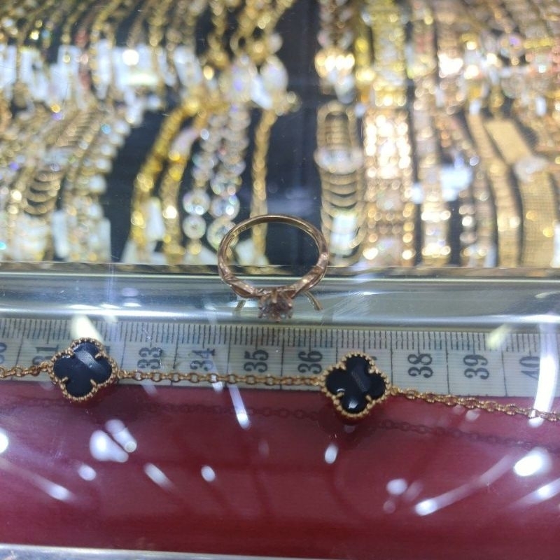 gelang rantai bunga hitam