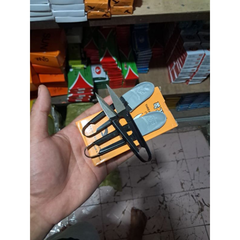 

GUNTING GARMEN atau GUNTING BENANG