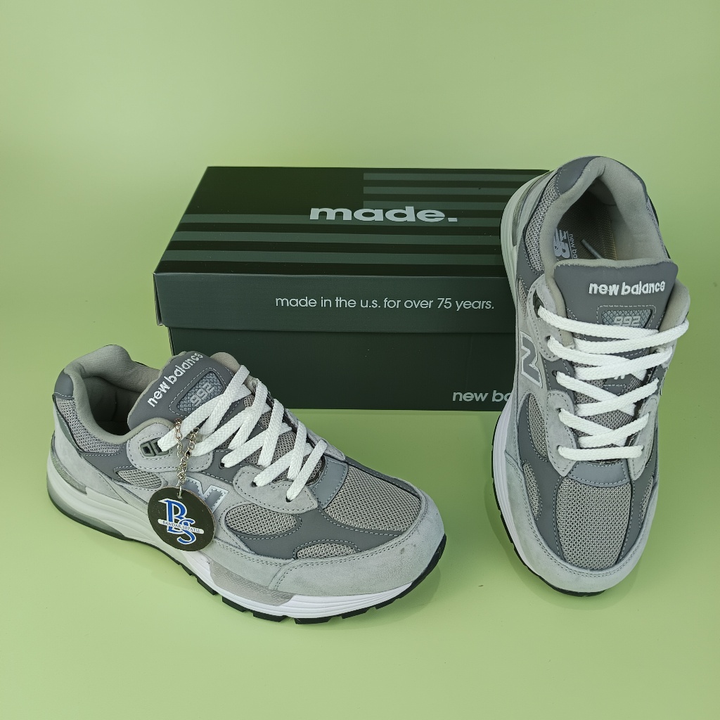 Sepatu 992 Grey SKU 'M992GR'