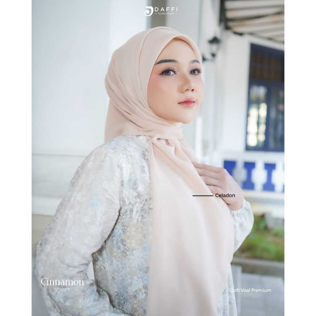 Daffi Hijab CINNAMON segiempat polos