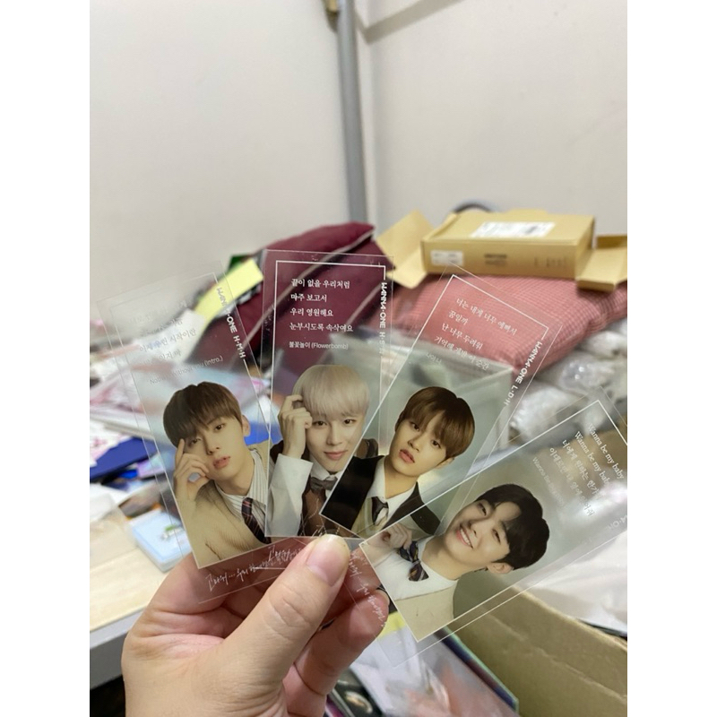

WANNA ONE PHOTO ESSAY 2 OFFICIAL CLEAR BOOKMARK (RARE)