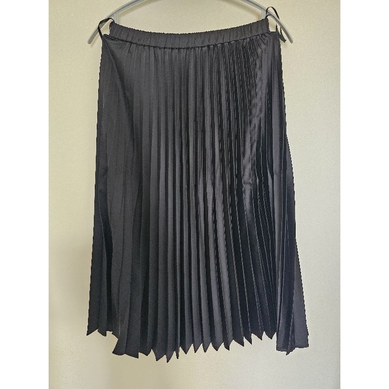 ROK PLISKET UNIQLO