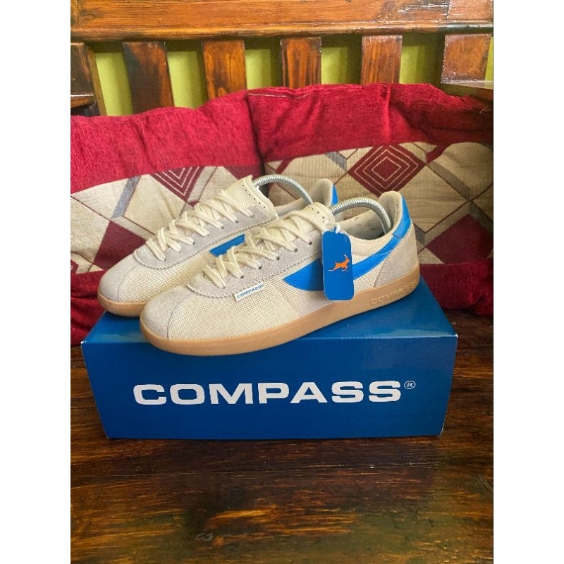 COMPAS TRIBUNE WHITE ANDB BLACK SECOND NEW READY SZ 42 - 43 , COMPPASS CREAM 5 USED MIN ADA NODA AIR