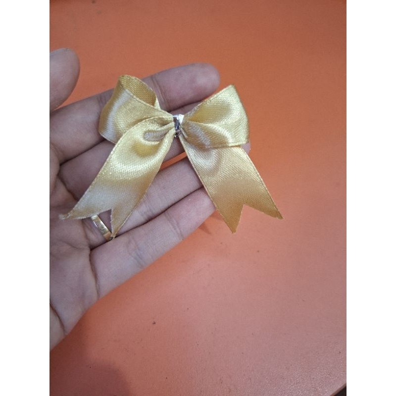 

Pita Souvenir siap pakai