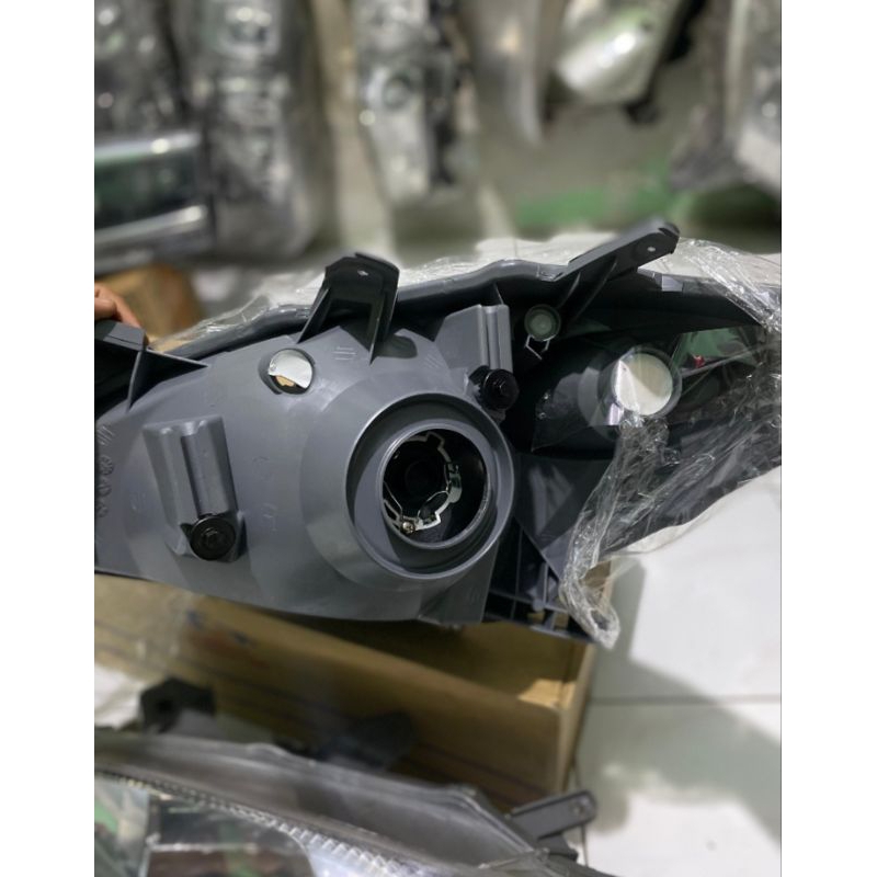 heatlamp/lampu depan Avanza 2006/2010