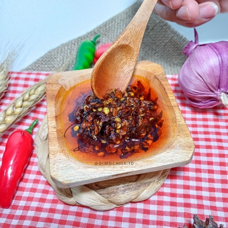 

CHILLI OIL - HALAL | DIMOCHILL.ID