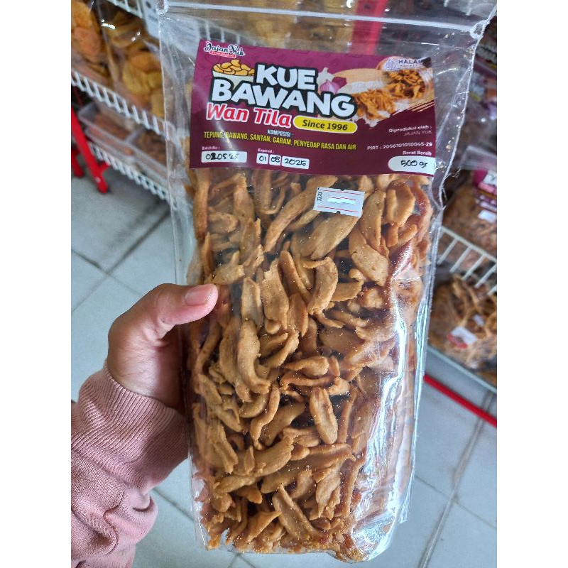 

Kue Bawang/Biji Ketapang Wan Tila Khas Pemangkat