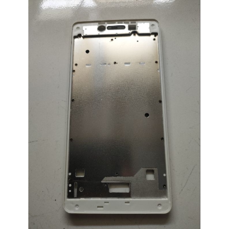 Frame / Tatakan Lcd / Tulang Tengah Vivo Y51 Lama