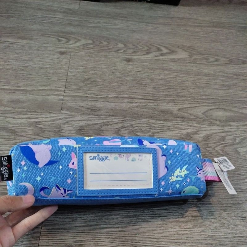 

Tempat pensil smiggle