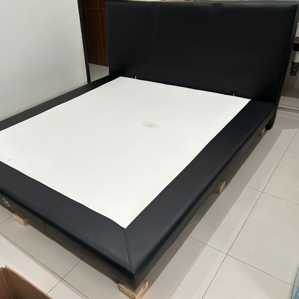 Divan + Headboard Serta tipe Boston Preloved dipan dan headboard set Serta Boston Bekas 180 x 200