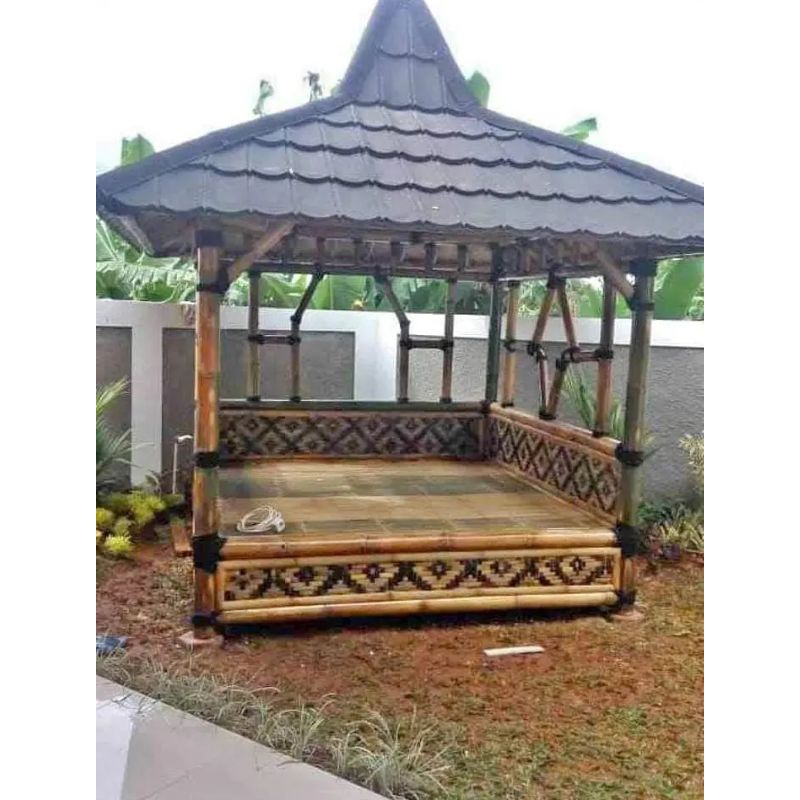 Saung gajebo bambu. saung bambu