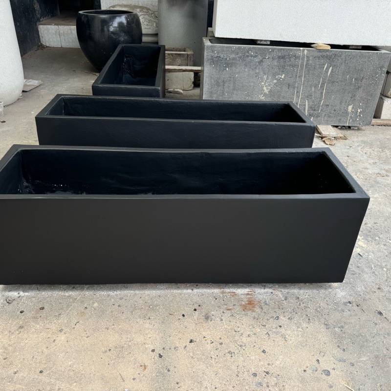 Pot kotak persegi panjang beton cat hitam doff 1m x 30 x 30