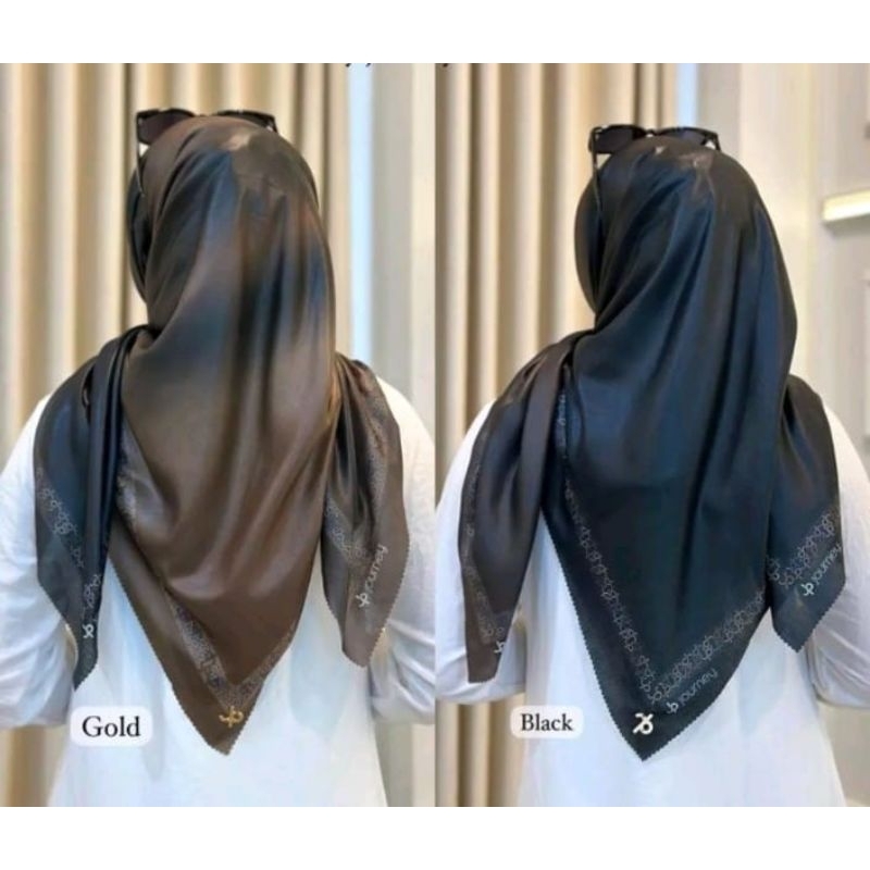 KERUDUNG SEGI EMPAT HIJAB MOTIF KODE 179 GRADASI HITAM GOLD