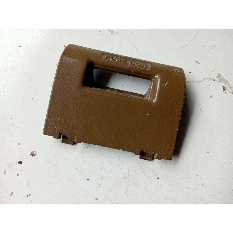 tutup box sekring Corolla dx