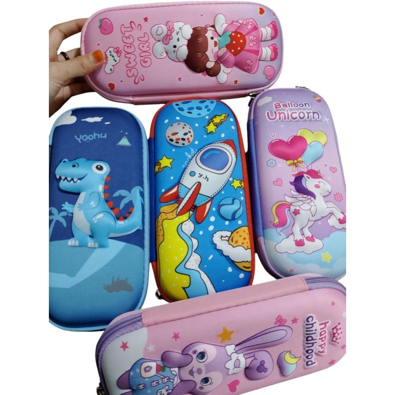 

KP 3D - KOTAK PENSIL 3 D KUALITAS PREMIUM DENGAN MOTIF KARAKTER