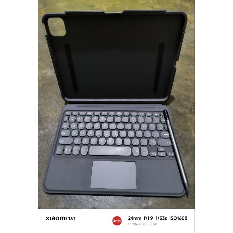 Zagg Sylus Pro dan Zagg pro keyboard case
