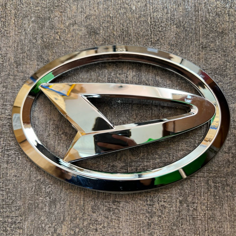Logo Depan Daihatsu Sigra Chrome