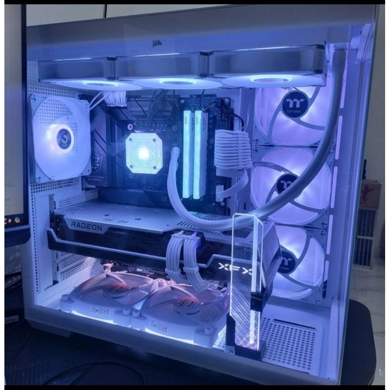 PC Rakitan Gaming Editing. i3 12100F, RX 6600 XT, RAM 16 GB DDR4, SSD NVMe 512 GB
