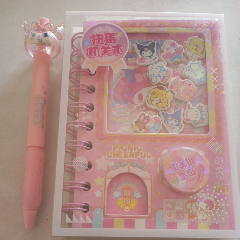 

buku gacha dan pena karakter kuromi warna pink