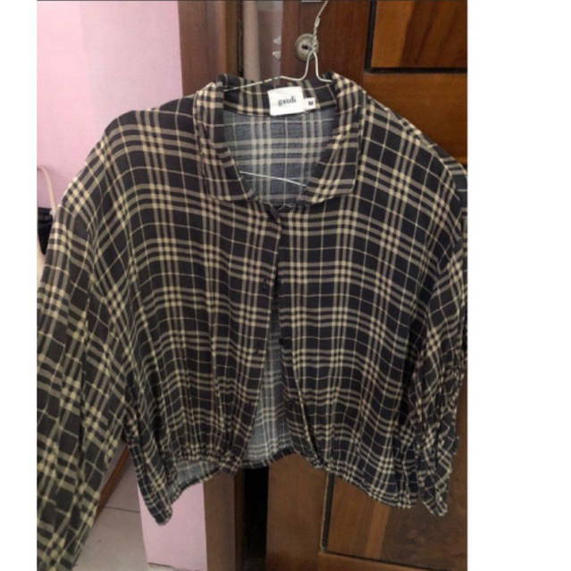 gaudi crop shirt