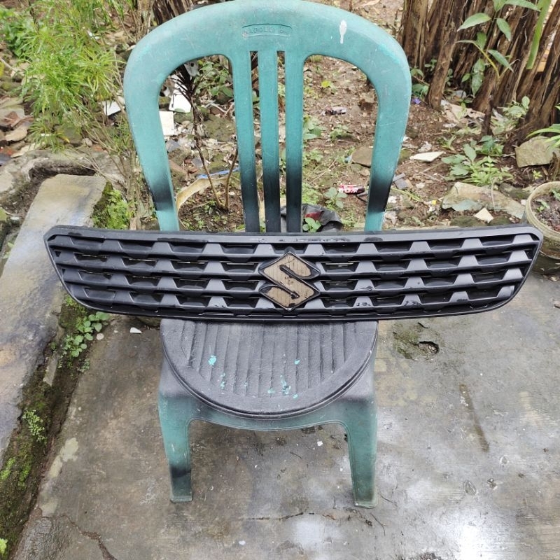 Grill Suzuki Ertiga 2012-2013 Hitam Original