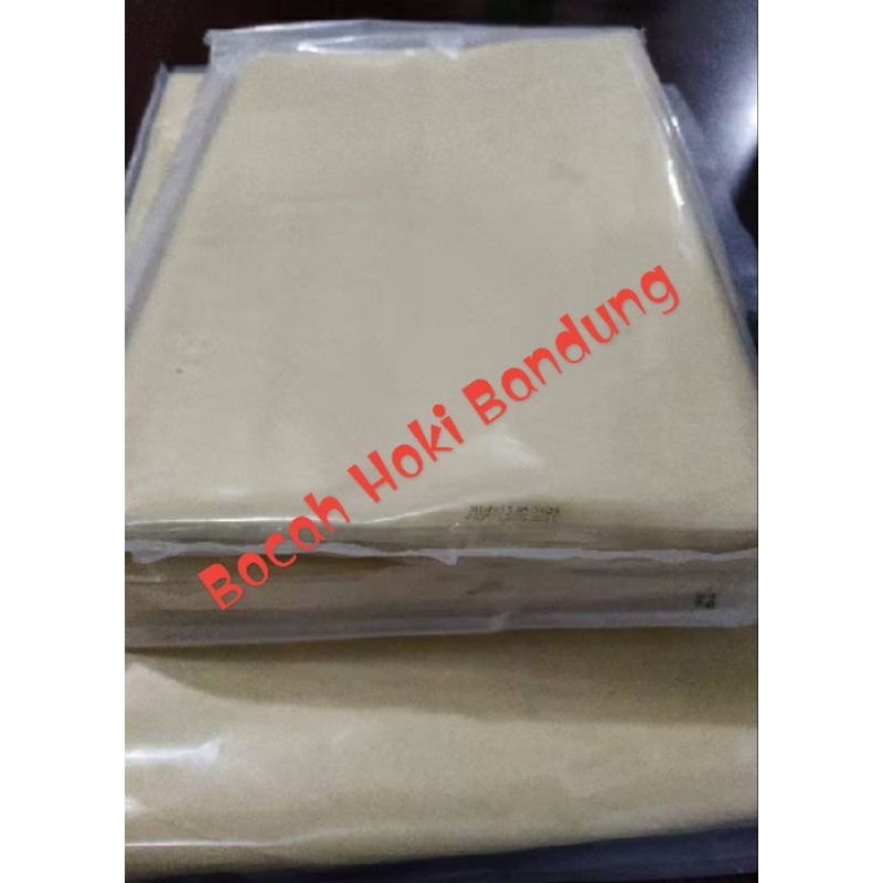 

Kulit tahu TAWAR kiloan 1 kg ukuran 30x45