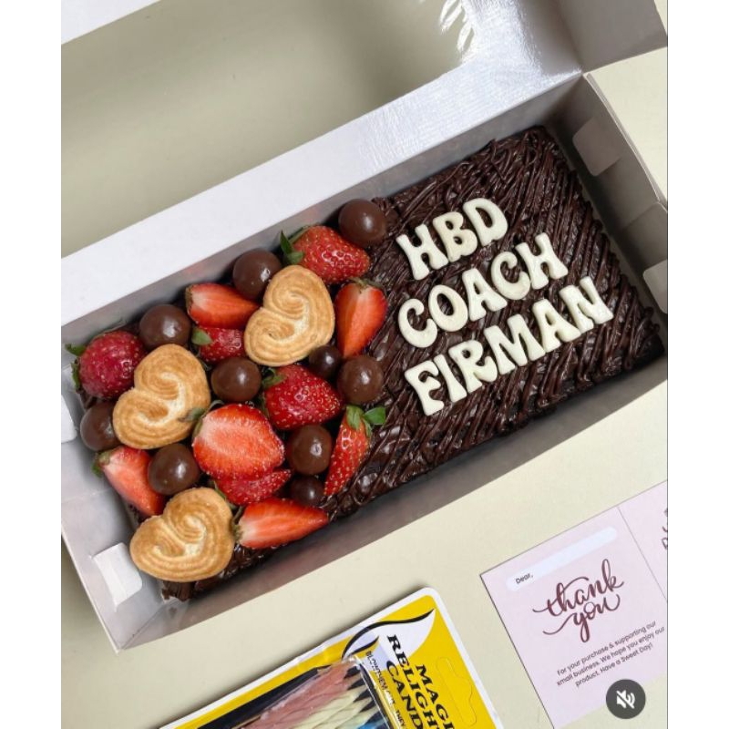 

(PROMO) Fudgy Brownies Birthday//Medium//20x10
