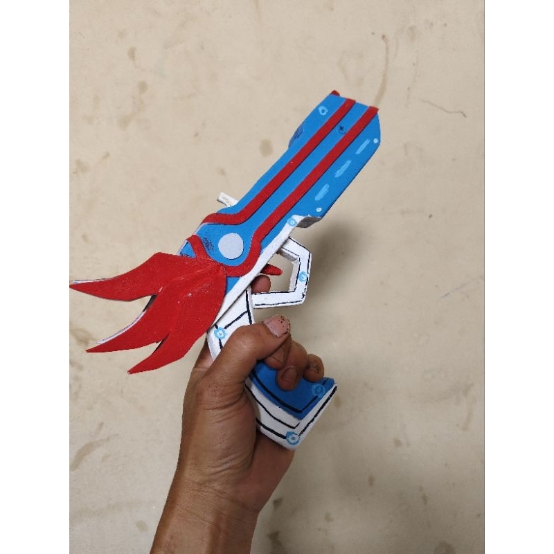 mainan tembakan kayu  roblox pakai karet biru