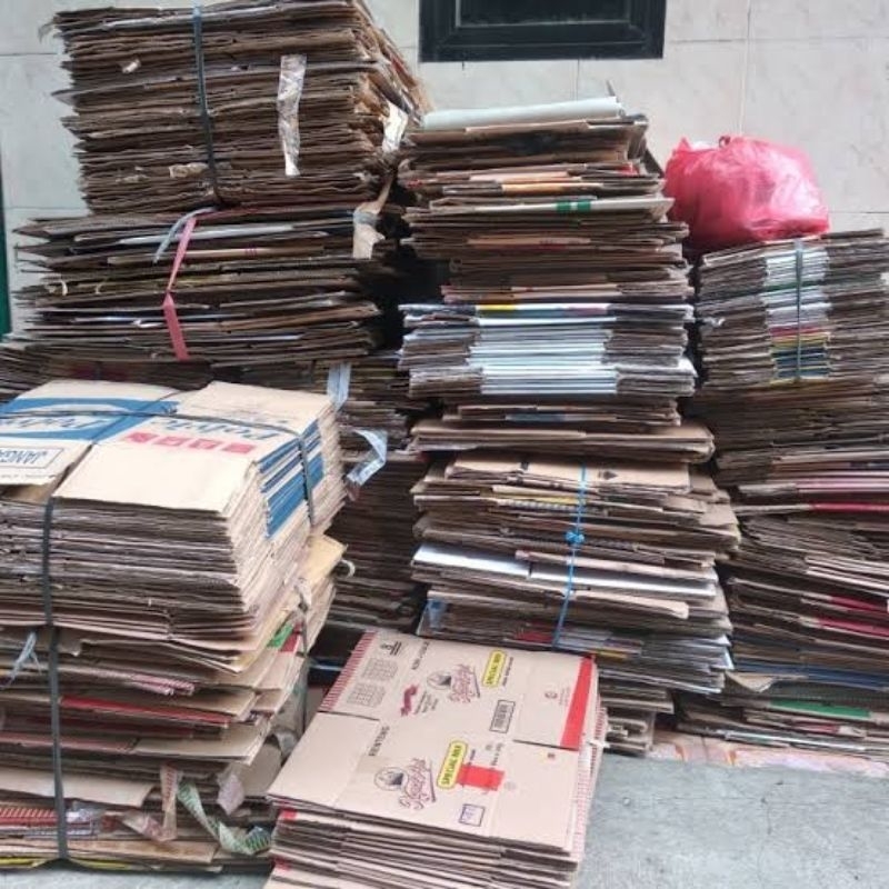 

Kardus Bekas Kiloan Dus Cocok Untuk Packing Paket
