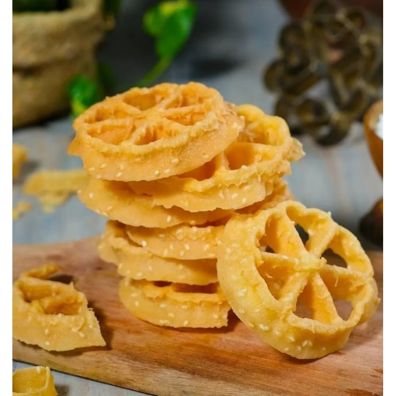 

Kembang Goyang Rasa Wijen Manis Jambu Cemilan Enak 250g