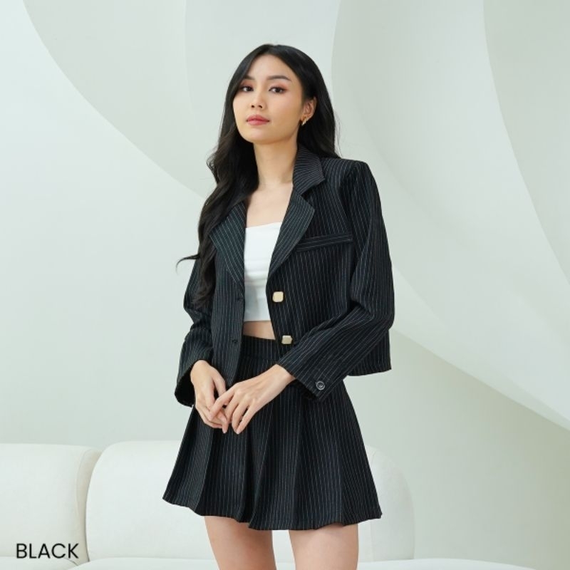 Katun Shizuka Crop Top Blazer - Blazer Kerja Wanita Casual Panjang