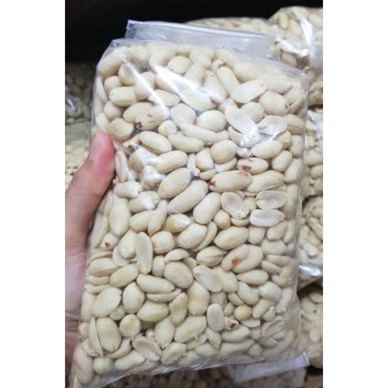 

Kacang tanah kupas/kacang tanah putih