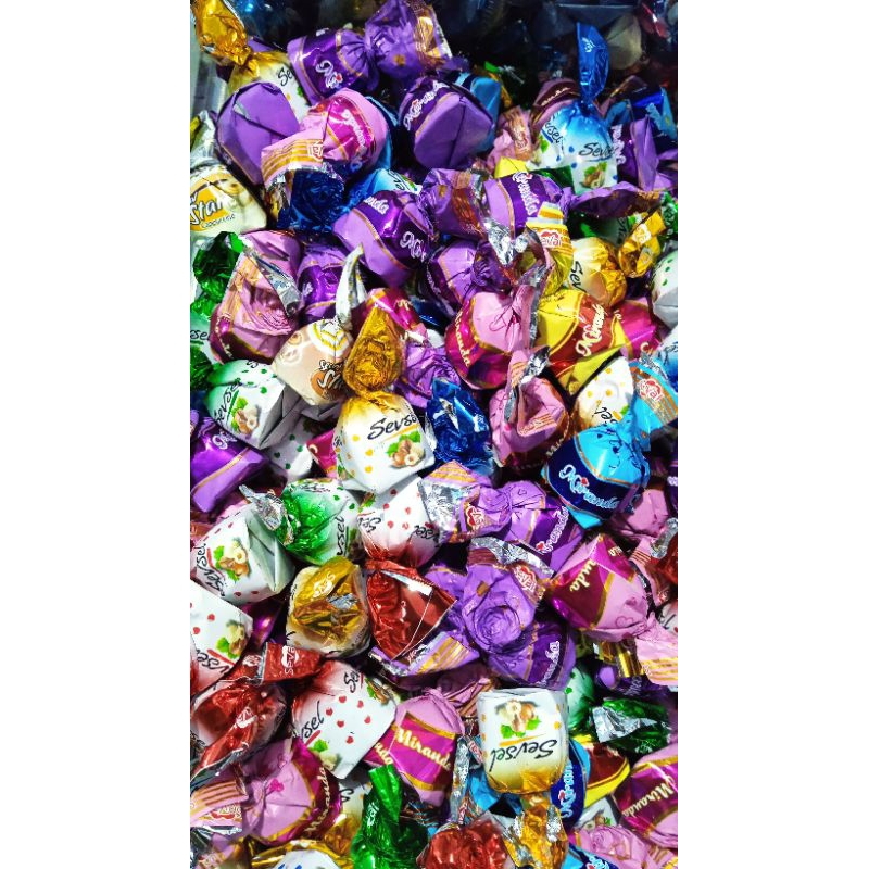 

Sekar_Shop07 Coklat Turky, Coklat Arab, Coklat Kuncir Kemasan 1Kg, Oleh-Oleh Umroh