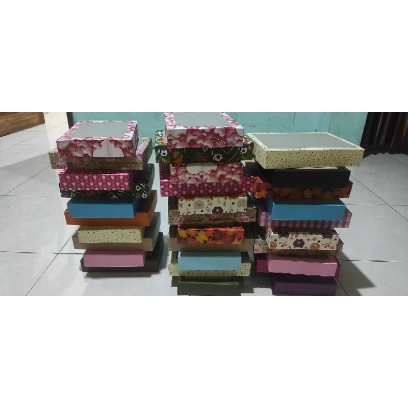 

Kotak Kado tanpa tutup ukuran 25,5x18,5x4,5 READY STOK