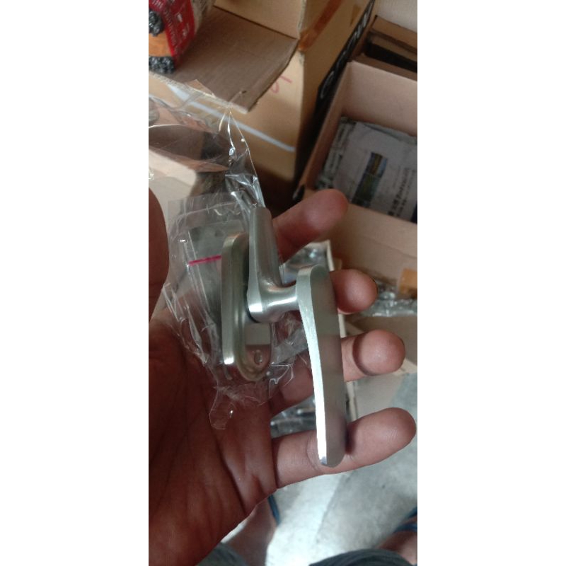 Panolet/Rambuncis Penyangga Jendela Aluminium Panolet Rambuncis Penyangga Jendela Rambuncis Aluminiu