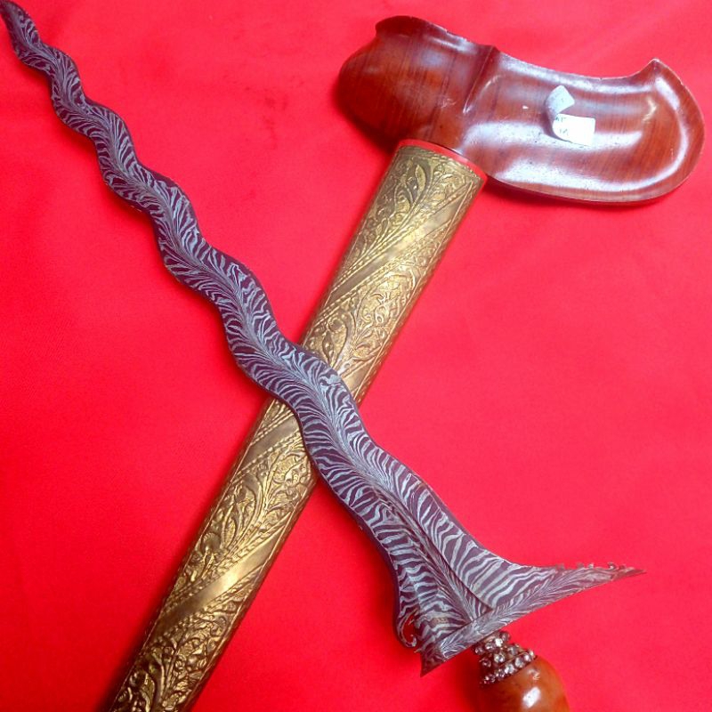 Koleksi Dapur Sengkelat Pamor Sekar Glagah Luk 13 Mataram Sepuh