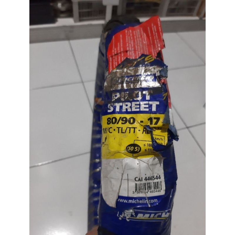 BAN LUAR TUBELESS 80/90 RING 17 PILOT STREET MICHELIN