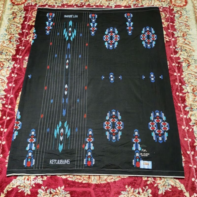 Sarung Ketjubung SKP gold ( Bekas )