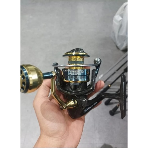 Reel Versus Go-strike Carbon Tech Sw 2000 Silver