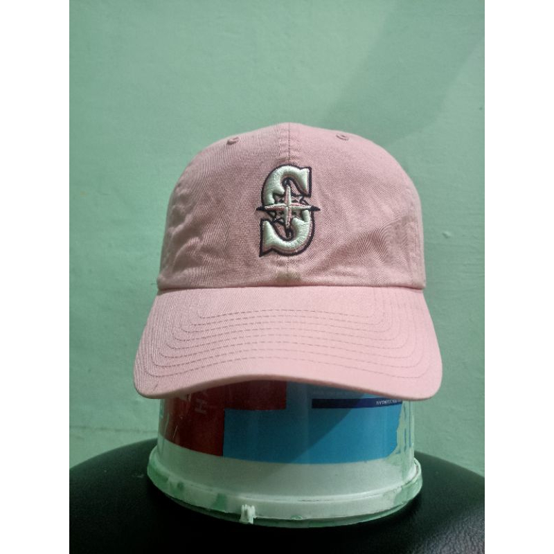 MLB Seatle Marine Pink