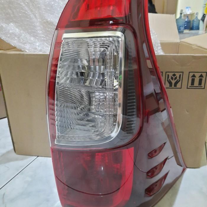 Stoplamp Grand Avanza Veloz 2016 2017 2018 Original Toyota - kanan