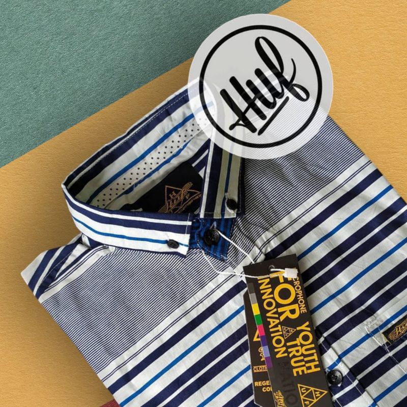 kemeja garis biru putih